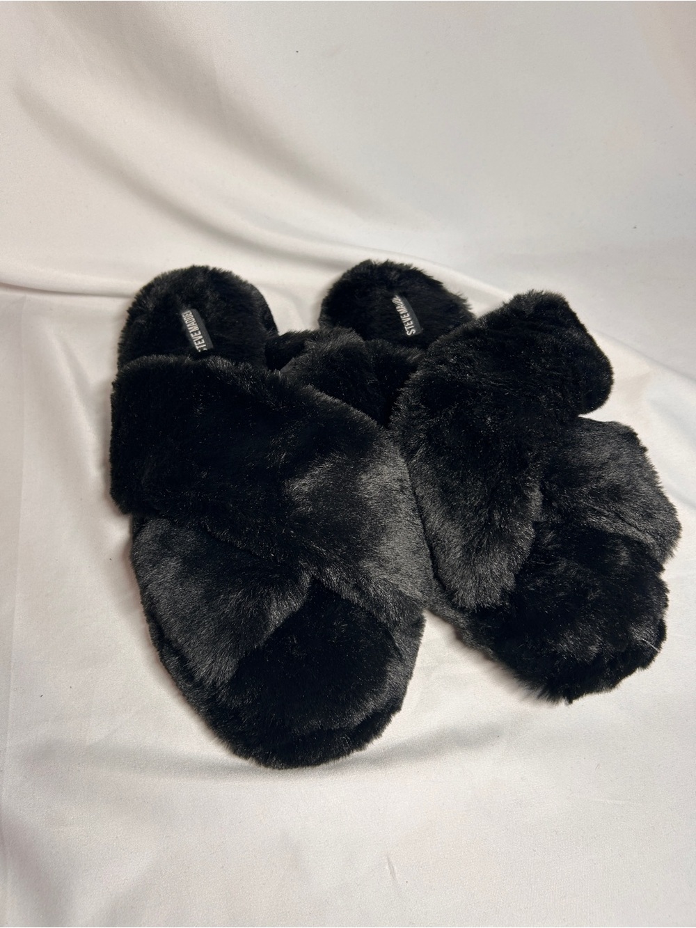 Steve Madden Faux Fur Cross Band Slippers Black Women’s XL Cozy Slide Slippers